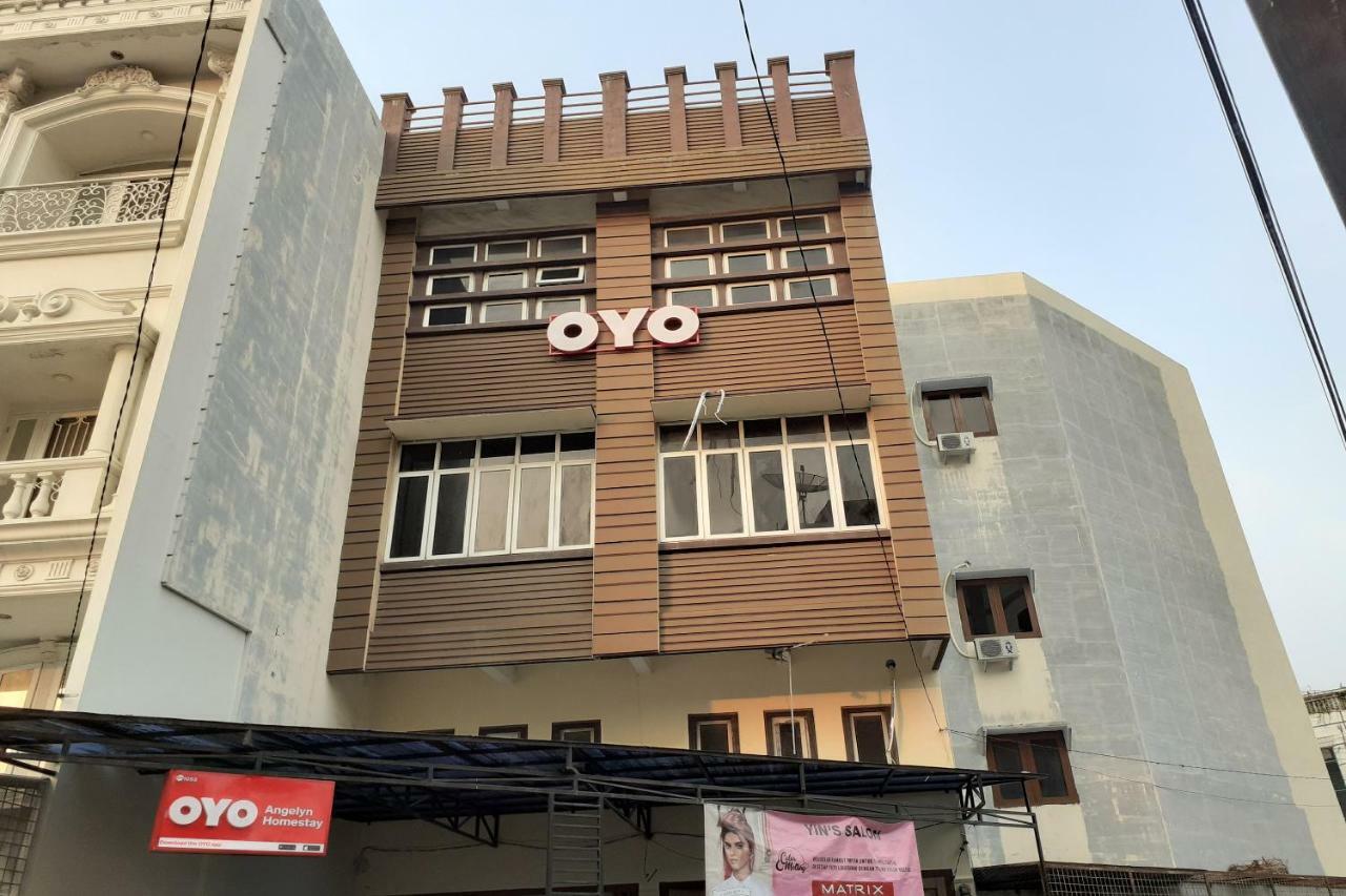 Oyo 1053 Angelyn Home Stay Medan Esterno foto